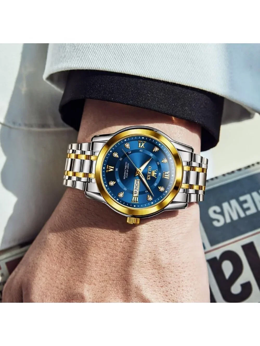 Men's Silver Blue Stainless Steel Luminous Quartz Waterproof Round Classic Watch